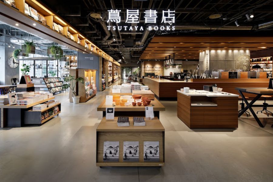 Ropponmatsu Tsutaya Bookstore（六本松 蔦屋書店）の店舗写真