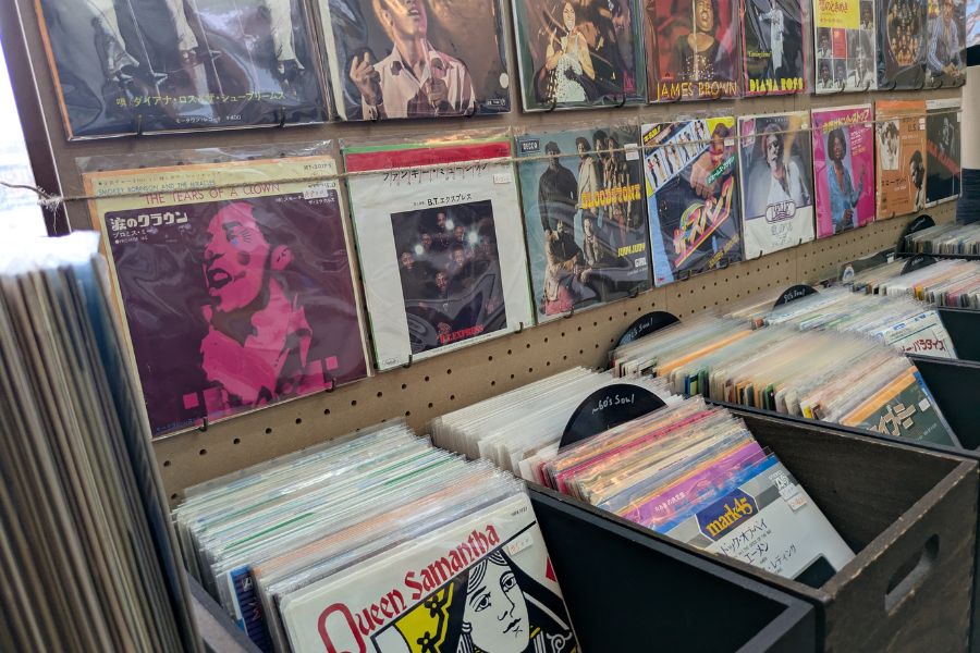 苫小牧のレコード屋　プロペラの写真