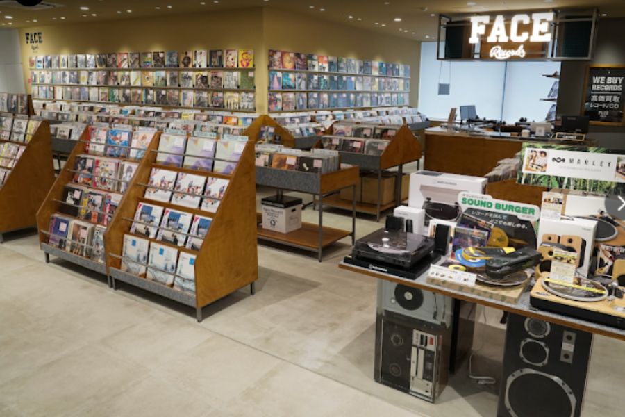 Face Records TENJIN ONE FUKUOKA BLDG.の写真