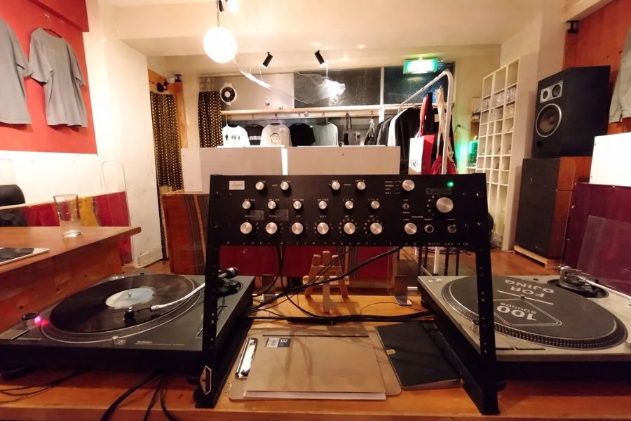 れこーど三輪社の写真