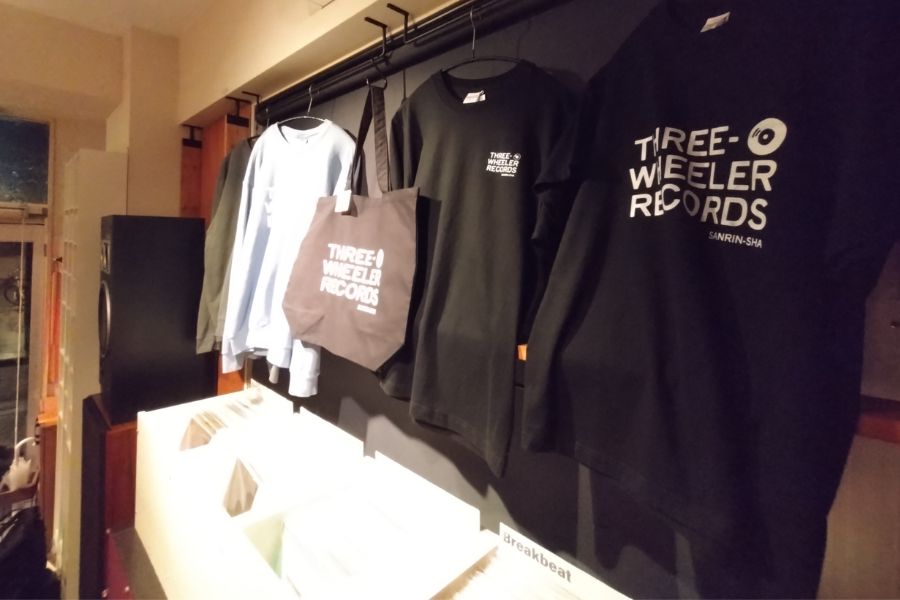 れこーど三輪社の写真