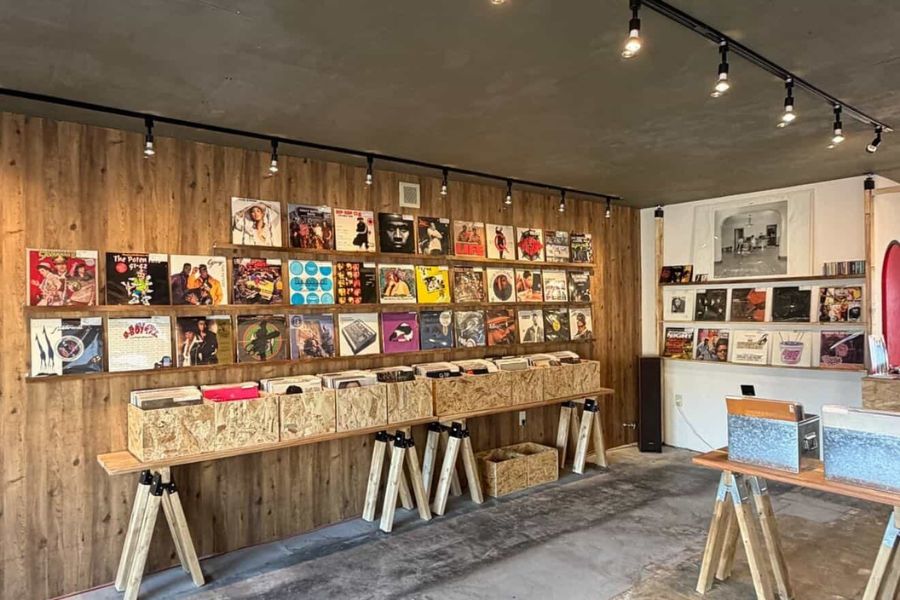 16RECORDS OFFICE&SHOPの写真