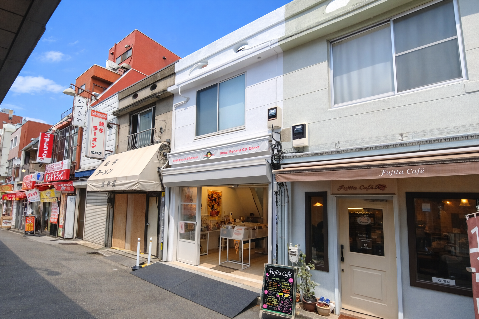 店内やコレクションの様子