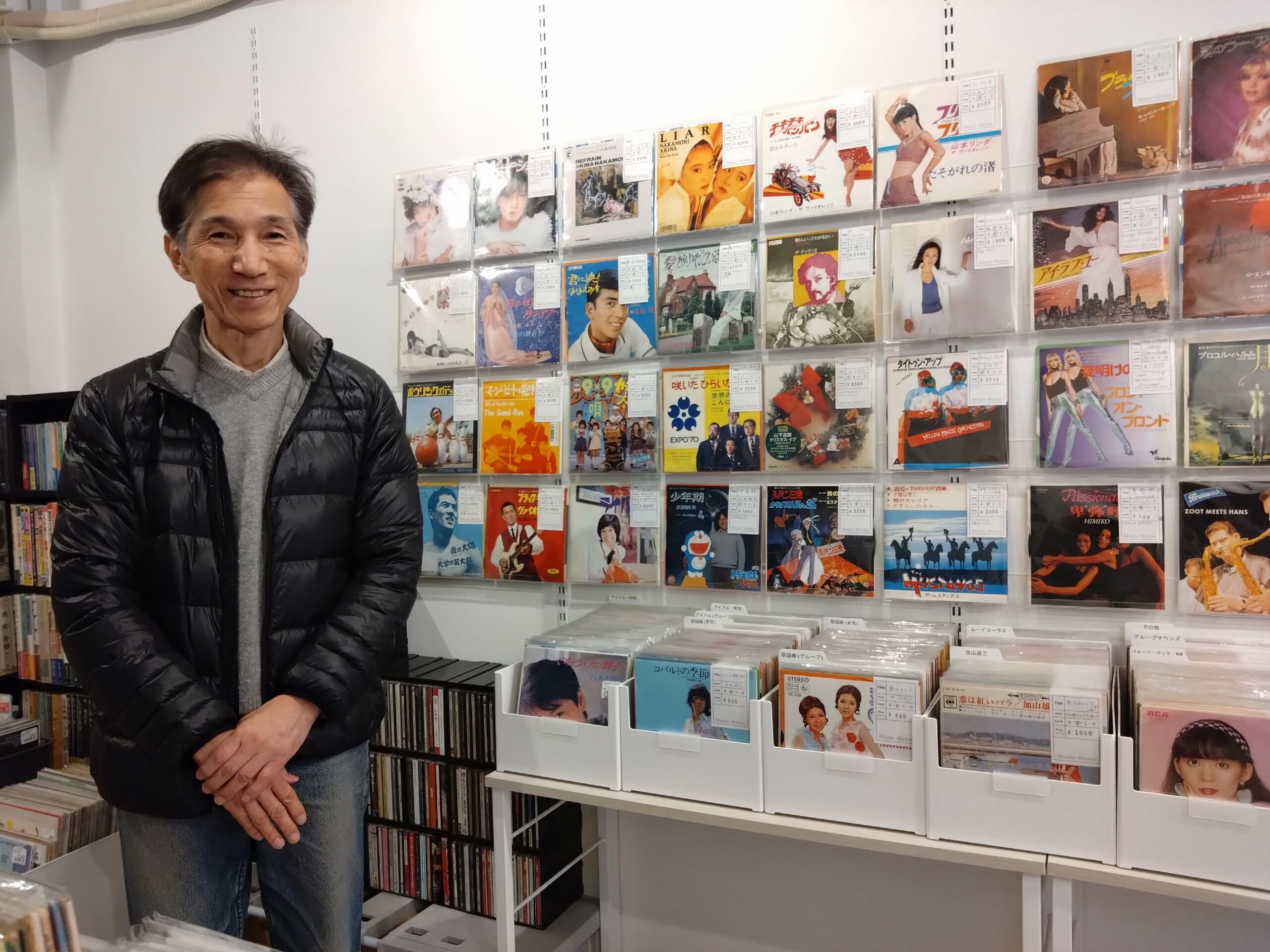 店内や棚の様子