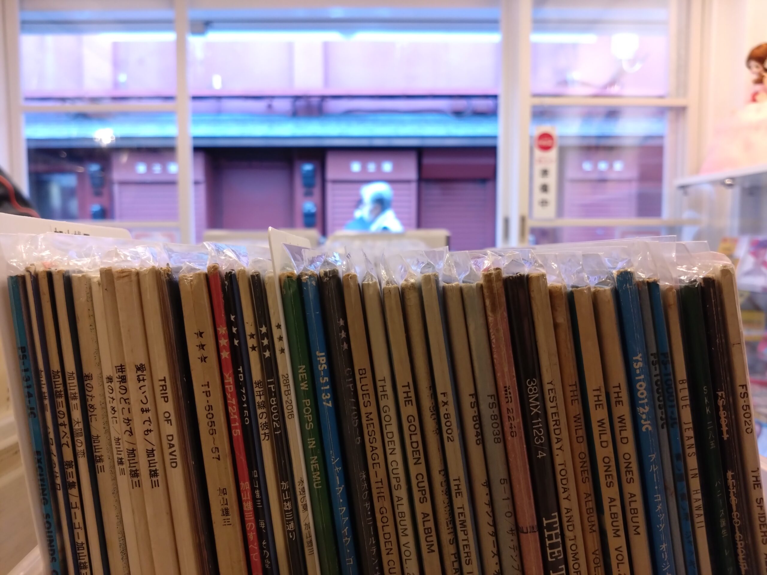 レコードを聴くイメージ