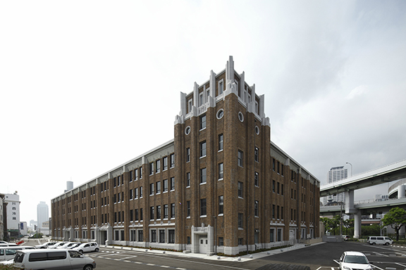 デザイン・クリエイティブセンター神戸（KIITO:）外観