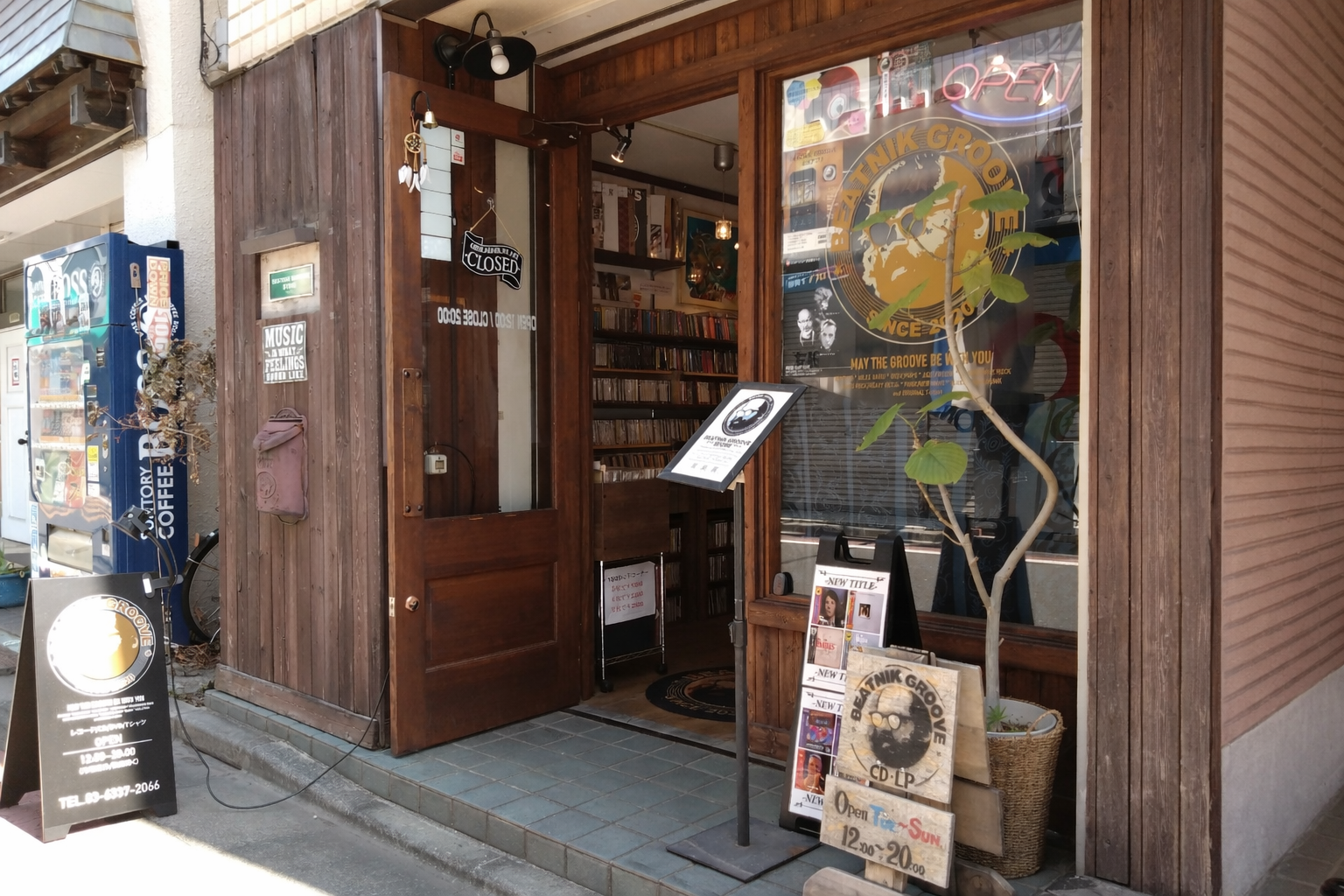 BEATNIK GROOVE STORE 店内